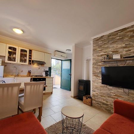 Holiday Home Duje Mali Iz Luaran gambar