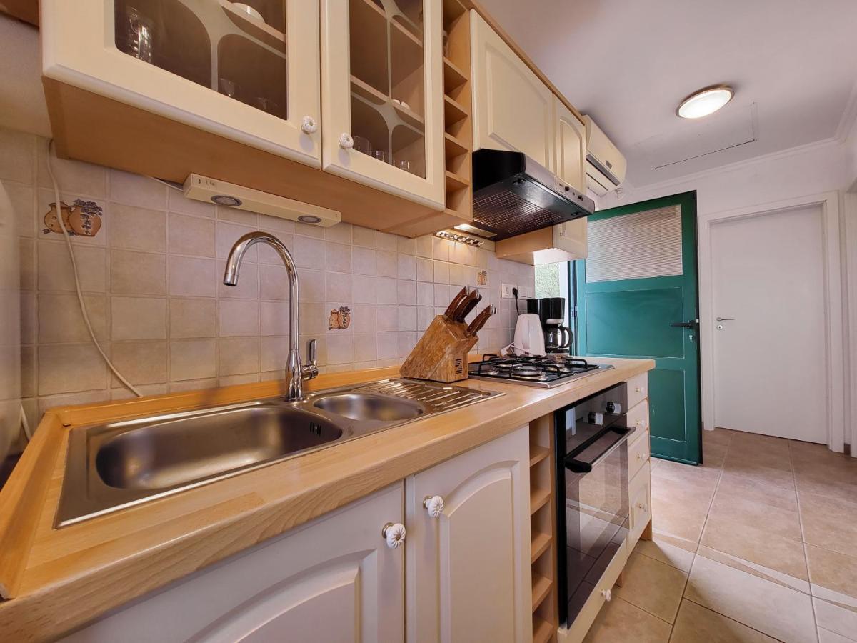 Holiday Home Duje Mali Iz Luaran gambar