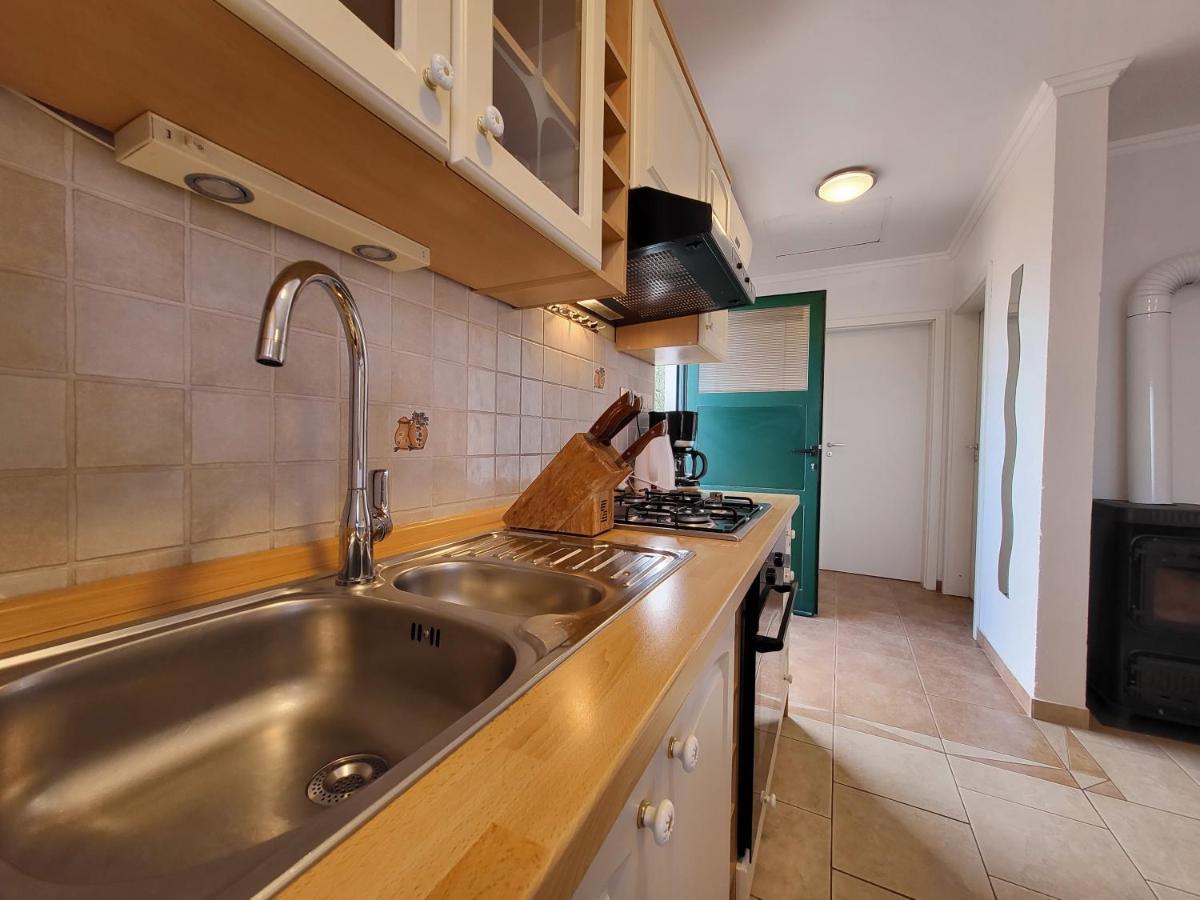 Holiday Home Duje Mali Iz Luaran gambar