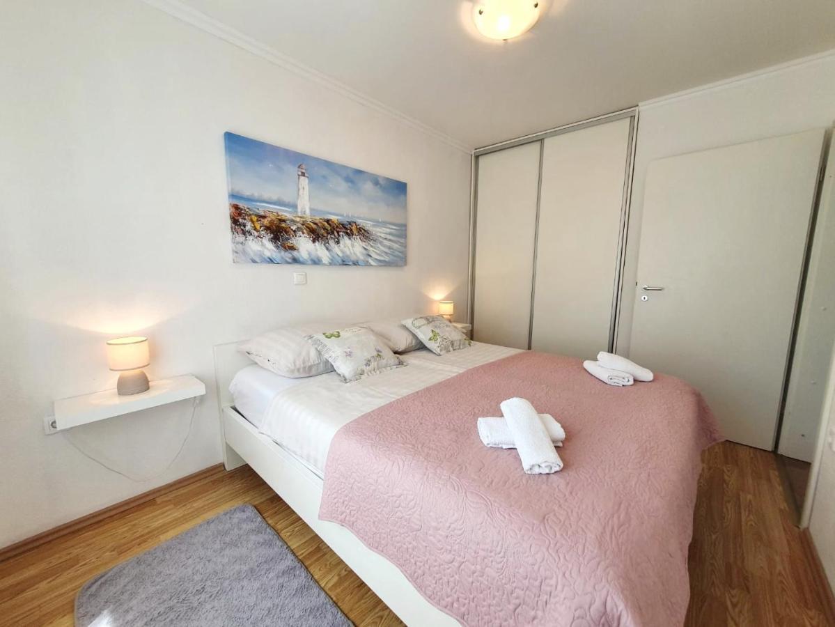 Holiday Home Duje Mali Iz Luaran gambar
