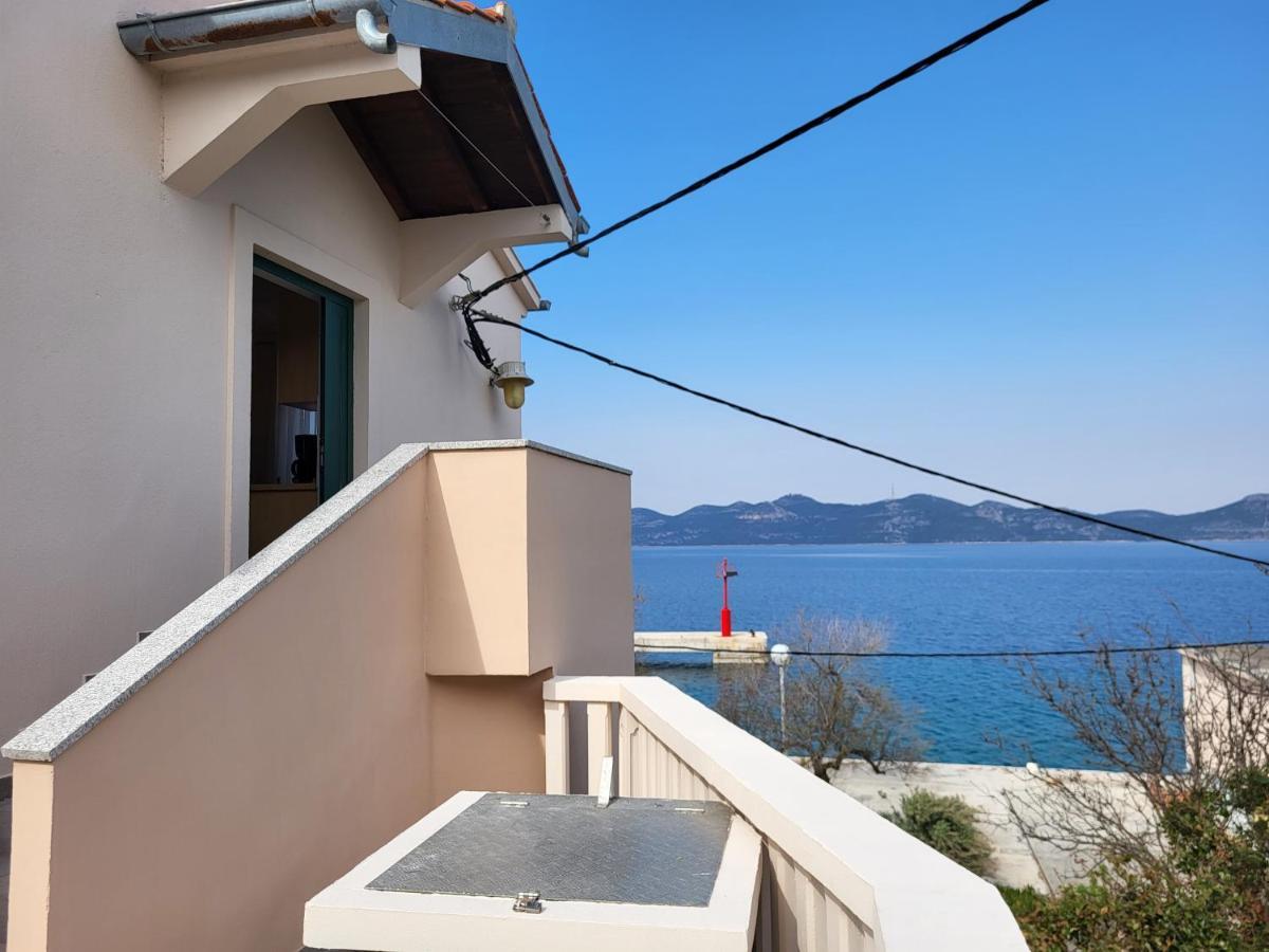 Holiday Home Duje Mali Iz Luaran gambar